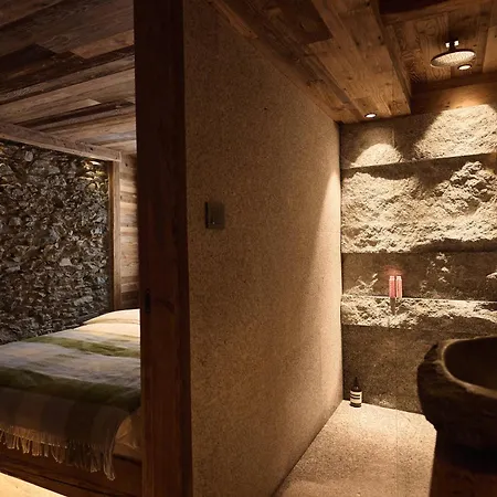 Alpine Woodhouse * 발토우르넨체