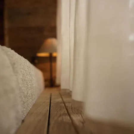 Alpine Woodhouse 아파트 *