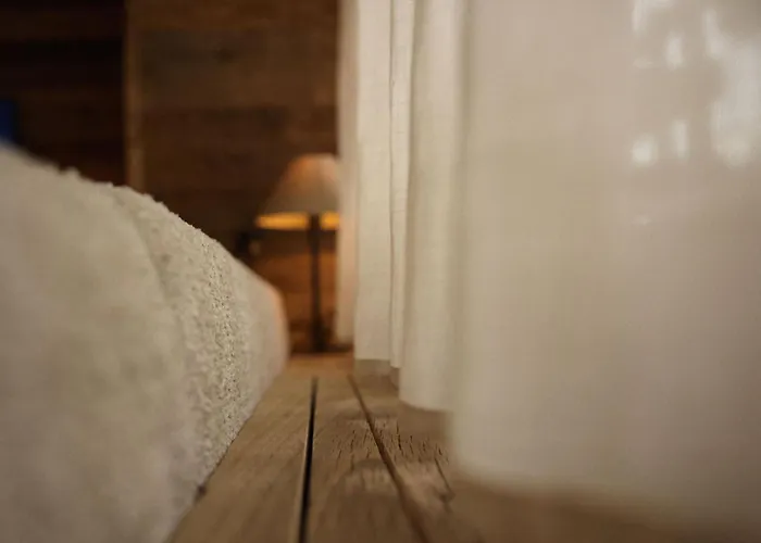 Alpine Woodhouse Apartment *