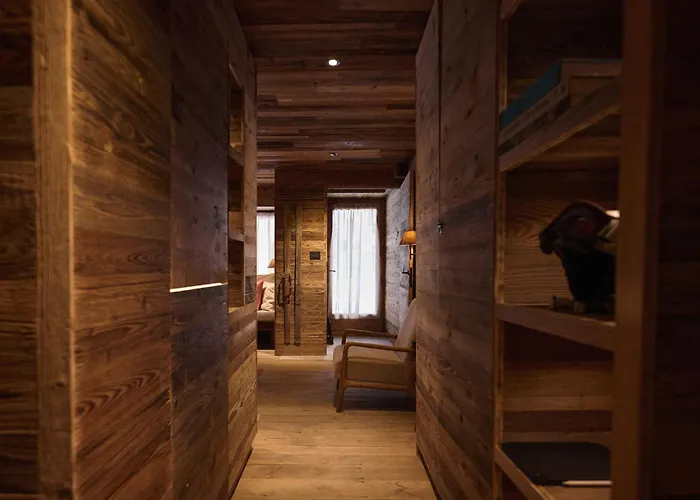 Alpine Woodhouse Apartment *